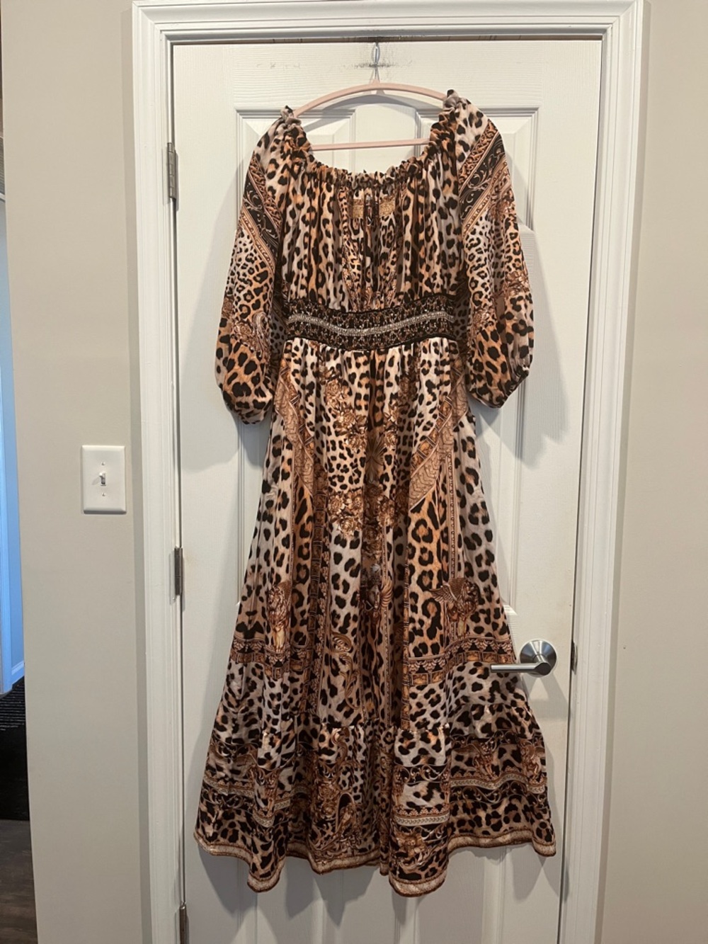 Leopard Print Maxi‎ Dress - BrownTiered off the shoulder
Trendy Romantic SZ M